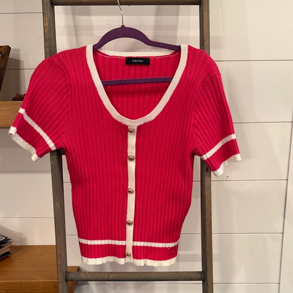 Pink Ribbed Short Sleeve Sweater by [Brand]